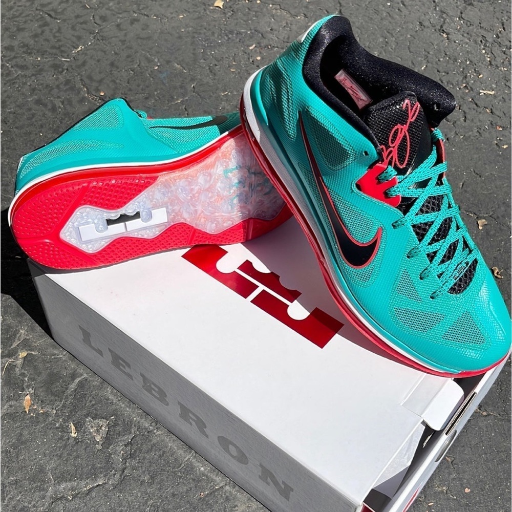Size 13 Nike LeBron 9 Low, reverse “Liverpool FC” sneakers, New in Box